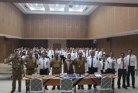FOTO: Plt. Kepala BPKP Kalteng berfoto bersama dengan sejumlah perwakilan perangkat daerah saat menggelar pelatihan pengawasan Pendapatan Asli Daerah (PAD). (FOTO: IST) 