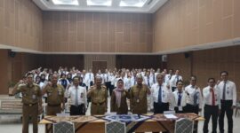FOTO: Plt. Kepala BPKP Kalteng berfoto bersama dengan sejumlah perwakilan perangkat daerah saat menggelar pelatihan pengawasan Pendapatan Asli Daerah (PAD). (FOTO: IST) 