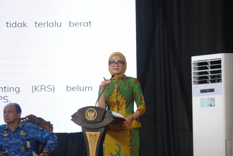 FOTO: Ketua TP-PKK Provinsi l Kalteng Ivo Sugianto Sabran menyampaikan paparannya saat rapat Kerja Daerah terkait Peran TP-PKK dalam Percepatan Penurunan Stunting di Provinsi Kalteng. (FOTO: IST) 