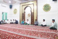 FOTO: Gubernur Kalimantan Tengah Sugianto Sabran jalin silaturahmi melalui salat Subuh Berjamaah. (IST)