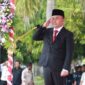 FOTO: Gubernur Kalimantan Tengah saat memimpin Upacara Hari Jadi Kalteng yang ke-67. (FOTO: IST) 