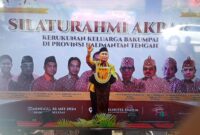 FOTO: Kehadiran Gubernur Sugianto Sabran di tengah Silaturahmi Kerukunan Keluarga Bakumpai. (FOTO: IST)