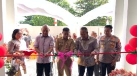 Assisten ll Sekretariat Daerah (Setda) Kotim Alang Arianto peresmian kantor baru KIMS Resources Group di Sampit. (FOTO: IST)
