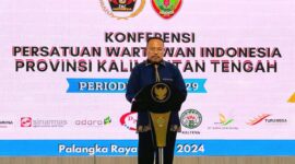 Sekda Kalteng Nuryakin saat membacakan sambutan Gubernur Kalimantan Tengah. (FOTO: IST)