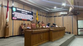 FOTO: Anggota DPRD Kotim menggelar rapat paripurna di Kantor DPRD Kotim