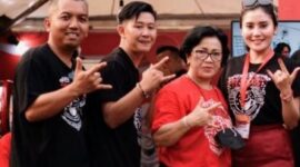 Ketua DPRD Kotim Rinie Anderson (berbaju merah) memberikan dukungan dan motivasi bagi atlet Kotim di ajang PON nanti
