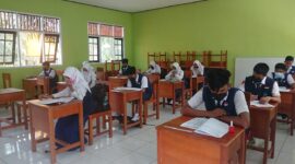 Anggota DPRD Kotim, SP Lumban Gaol, tegaskan Disdik Kotim  lebih inovatif dalam melaksanakan Perda beasiswa