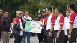 FOTO: Gubernur Provinsi Kalimantan Tengah (Kalteng) H. Sugianto Sabran melepas Kontingen Kalteng untuk mengikuti Pekan Olahraga Nasional (PON) ke-21 Tahun 2024. (IST)