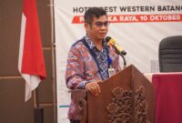 FOTO: Kepala Dinas Komunikasi, Informatika, Persandian dan Statistik Provinsi Kalimantan Tengah (Dinas Kominfosantik Prov. Kalteng) Agus Siswadi saat memberikan sambutan. (IST)