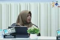 Anggota Bawaslu Provinsi Kalteng, Koordinator Divisi pencegahan, Partisipasi dan Hubungan Masyarakat Hj. Siti Wahidah saat menjadi narasumber Podcast yang digelar Diskominfosantik. (IST)