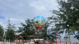 FOTO: Suasana pemandangan yang ada di Pantai Tebing Kalap yang ada di Pantai Ujung Pandaran, Kabupaten Kotim. (IST)