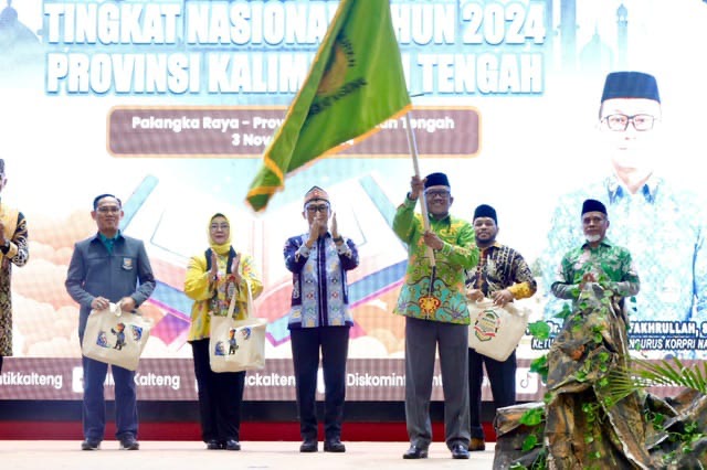 GELAR: Pemerintah Provinsi Kalteng saat mengelar Malam Taaruf dan Haflah Tilawah Al-Quran MTQ VII KORPRI Tingkat Nasional Tahun 2024 di Aula Jayang Tingang (AJT) LT. II Kantor Gubernur Kalteng, Minggu (3/10) malam. (IST)