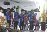 PEMBUKAAN : Gubernur Provinsi Kalteng H Sugianto Sabran dampingi Wapres melakukan pemukulan katambung tanda dibukanya MTQ VII KORPRI Tingkat Nasional Tahun 2024. (IST)