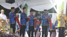 PEMBUKAAN : Gubernur Provinsi Kalteng H Sugianto Sabran dampingi Wapres melakukan pemukulan katambung tanda dibukanya MTQ VII KORPRI Tingkat Nasional Tahun 2024. (IST)