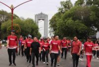 FOTO: Momentum Gubernur Kalimantan Tengah bersama OJK, Kepala Perangkat Daerah provinsi serta masyarakat dalam Fun Run. (IST)