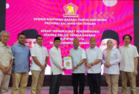 Pasangan Nuryakin-Doni saat mendaftar Bakal Calon Bupati-Wakil Bupati Murung Raya ke Partai Gerindra beberapa waktu lalu.(IST)