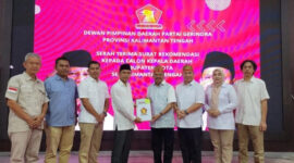 Pasangan Nuryakin-Doni saat mendaftar Bakal Calon Bupati-Wakil Bupati Murung Raya ke Partai Gerindra beberapa waktu lalu.(IST)