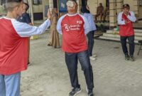 FOTO: Lomba Makan Kerupuk Dinas Pendidikan Kotim. (IST)