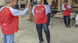 FOTO: Lomba Makan Kerupuk Dinas Pendidikan Kotim. (IST)