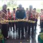 FOTO: Plt. Sekretaris Daerah Prov. Kalteng Katma F. Dirun Saat memotong Tali Pita.(IST)