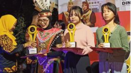 Juara lomba bercerita di museum Kayu.(IST)