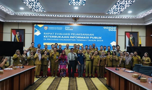 Bersama narasumber dan peserta PPID Utama Kabupaten /Kota Se-Kalteng dan PPID Pelaksana di Prov. Kalteng.(IST)
