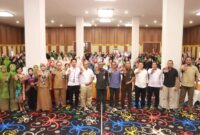 Foto bersama Kegiatan Sosialisasi Pencegahan Ekstremisasi, Terorisme dan Penyalahgunaan Narkoba yang dibuka oleh Plt Sekda Kalteng Katma F. Dirun, turut hadir Unsur Forkopimda, Kepala Instansi Vertikal, seluruh Pejabat Administrator, Pengawas, JFT dan Pelaksana Badan Kesbangpol Prov Kalteng, serta perwakilan TP PKK Prov Kalteng, DWP Prov Kalteng, dan Organisasi Keagamaan Prov Kalteng, Senin 2 Desember 2024