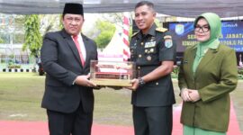 FOTO: Wagub Kalteng Edy Pratowo bersama Brigjen TNI Iwan Rosandriyanto.(IST)