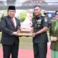 FOTO: Wagub Kalteng Edy Pratowo bersama Brigjen TNI Iwan Rosandriyanto.(IST)