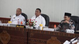 ARAHAN : Wakil Gubernur Kalteng H Edy Pratowo saat menyampaikan arahannya Rapat Cheking Terakhir MTQH XXXII, di Ruang Rapat Bajakah Kantor Gubernur Kalteng. (IST)
