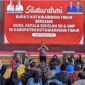 Bupati Kotim saat berbincang dengan seluruh guru se kotim.(IST)