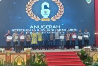 Wakil Gubernur dalam penyerahan Anugerah Keterbukaan Informasi Publik bagi Perangkat Daerah Provinsi Kalimantan Tengah. (IST)