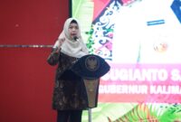 FOTO: Sri Widanarni saat membuka rapat di Aula Jayang Tingang.(IST)