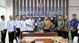 Kepala Bapperida Kalteng Bersama Komisi III DPRD Kabupaten Barito Utara.(IST)