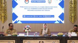 MEMBUKA : Kepala BKD Provinsi Kalteng saat  membuka kegiatan Penelitian Bagi Satuan Praja Utama Angkatan XXXII IPDN yang dilaksanakan di Aula BKD Provinsi, Senin (6/1).(IST)