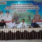 PIMPIN : Kadisbun Provinsi Kalteng H. Rizky R. Badjuri saat memimpin rapat penetapan harga TBS di Aula Dinas Perkebunan Provinsi Kalteng, Rabu (5/2).(IST)