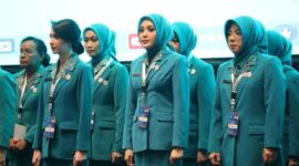 DILANTIK : Ketua TP-PKK/ TP Posyandu Provinsi Kalteng Aisyah Thisia Agustiar Sabran bersama Ketua TP-PKK/ TP Posyandu se-Indonesia dilantik secara resmi oleh Ketua Umum TP PKK dan Pembina Posyandu Tri Suswati Tito Karnavian, Rabu (19/2).(IST)