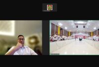 SAMBUTAN : Kepala Bapperida Provinsi Kalteng Leonard S. Ampung saat menyampaikan sambutan via Zoom Meeting pada acara Forum Gabungan Perangkat Daerah Tahun 2025, Rabu (19/2).(IST)
