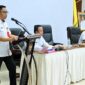 SAMBUTAN : Kepala Bapperida Provinsi Kalteng Leonard S.Ampung saat menyampaikan sambutannya pada Rapat Penjelasan Terkait Penginputan Usulan Aplikasi E-Rakortek yang digelar di Aula Serbaguna Bapperida Provinsi Kalteng, Rabu (12/2).(IST)