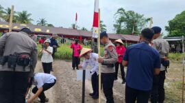 TANAM : Proses Tanam Jagung Tahap II di Kelurahan Banturung Kecamatan Bukit Batu, Kota Palangka Raya, Rabu (26/2).(IST)
