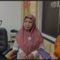 DIWAWANCARAI : Asisten perekonomian dan pembangunan Provinsi Kalteng (Ekbang) Sri Widanarni saat diwawancarai awak media usai rapat, Rabu (5/2).(IST)