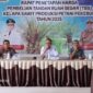 PIMPIN : Kabid Lohsar dinas Perkebunan
Achmad Sugianor pimpin Rapat Penetapan Harga TBS bertempat di Aula Dinas Perkebunan Provinsi Kalteng, Rabu (19/2).(IST)