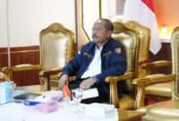 HADIRI : Inspektur Daerah Provinsi  Kalteng, Saring saat hadiri Penandatanganan SKB Stranas PK secara virtual di Ruang Rapat Bajakah, Kantor Gubernur Kalteng, Rabu (12/2).(IST)