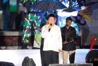 SAMBUTAN : Plh Sahli Gubernur Bidang Pemkumpol, Suharno saat menyampaikan  sambutan pada acara Fantastic Islamic Concert dan Tarhib Ramadan 2025 yang di laksanakan Bundaran Besar Palangka Raya, Sabtu (22/2) malam.(IST)