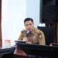 RAPAT: Plt Kepala Dinas Pendidikan Provinsi Kalteng Muhammad Reza Prabowo saat mengikuti rapat beberapa waktu lalu.(IST)