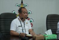 MEMBUKA : Kadis DLH Provinsi Kalteng Joni Harta saat membuka rapat koordinasi terkait Bahan Galian Mineral Bukan Logam Dan Batuan (Galian C), Rabu (12/2).(IST)