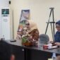MEMBUKA : Kepala Disbudpar Provinsi Kalteng Adiah Chandra Sari saat membuka Focus Group Discussion Busana Jagau Nyai Kalimantan Tengah.yang dilaksanakan di Aula Dinas Kebudayaan dan Pariwisata Provinsi Kalteng Senin (24/2).(IST)