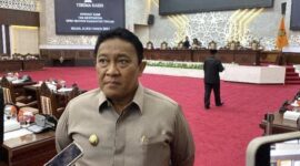 DIWAWANCARAI : Wakil Gubernur Provinsi Kalteng H. Edy Pratowo saat diwawancarai awak media usai menghadiri rapat paripurna di DPRD Kalteng beberapa waktu lalu.(IST)