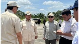 KUNJUNGAN : Kunjungan Kerja Presiden Prabowo di projek cetak sawah satu juta Ha yang saat ini digarap oleh Haji Isam di Wanam, Provinsi Papua Selatan, beberapa waktu lalu.(IST)