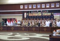 RAPAT : Gubernur Provinsi Kalteng Sugianto Sabran bersama wakil Gubernur Edy Pratowo saat menghadiri rapat koordinasi Program Cetak Sawah dan Swasembada Jagung Tahun 2025 yang diselenggarakan di Aula Jaya Tingang, Selasa (7/1/2025).(IST)